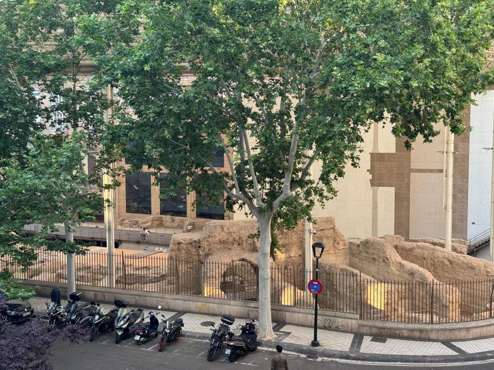 Teatro Romano Zaragoza Exterior foto